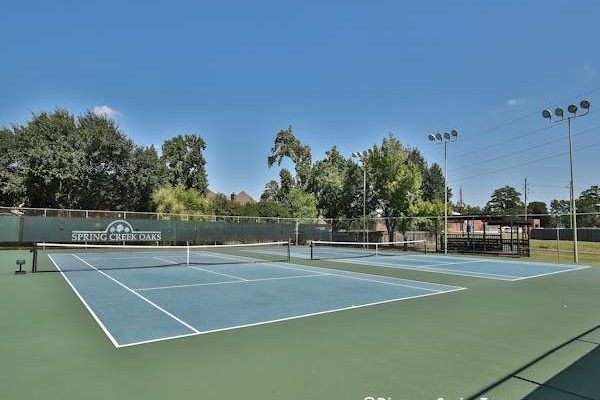 Spring Creek Oaks tennis courts