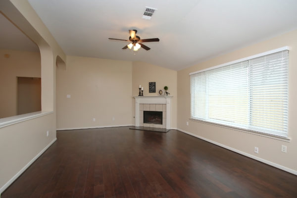 engineered wood floor makes noise  | 525 x 525