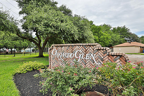 Oakwood Glen homes for sale