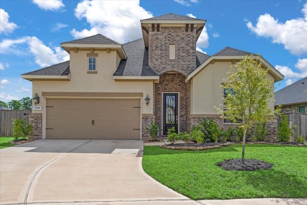 Pinehurst Texas homes