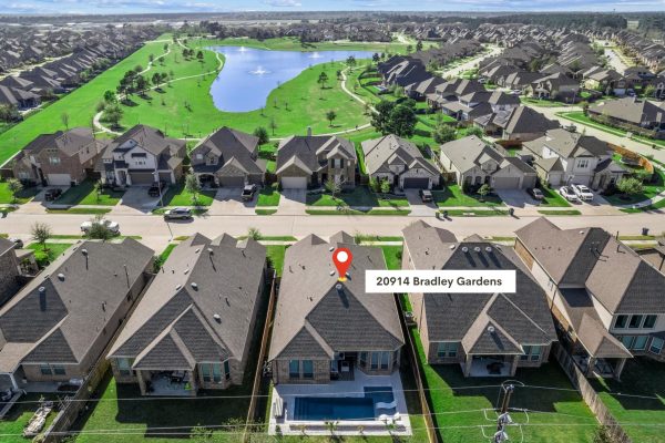 Spring, Texas homes for sale with pools.