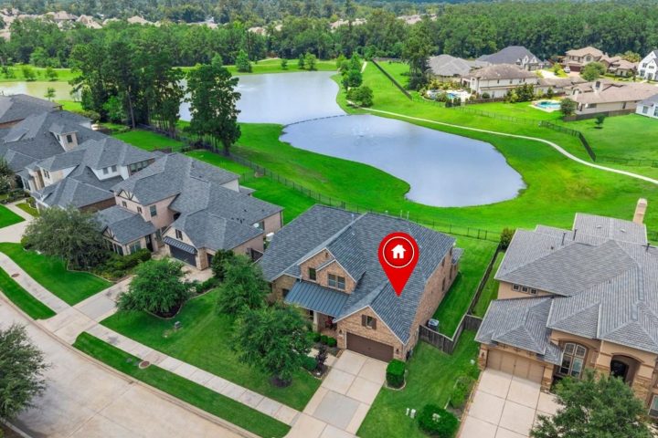 HOME IN gated neighborhooD Spring TX 77389 99 Homes with lake views and a gated neighborhood in Spring, Texas.