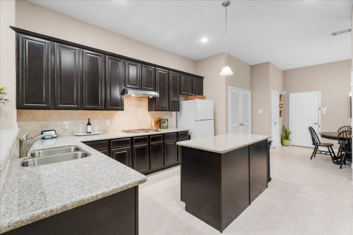 9107 Solvista Pass Lane, Houston, TX 77070