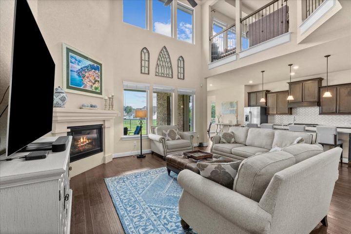 Spring, Texas Homes for Sale 77389 (36) homes in gated community with Lake Views Spring, Texas 77389