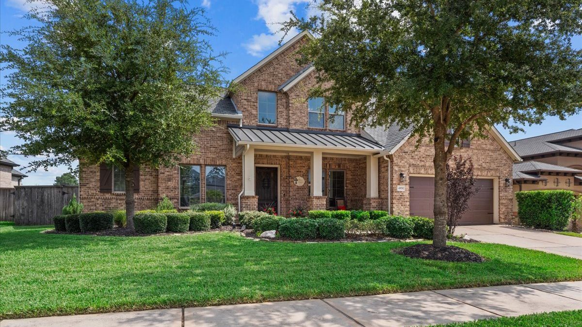 Gated community lake views Spring Texas 77389