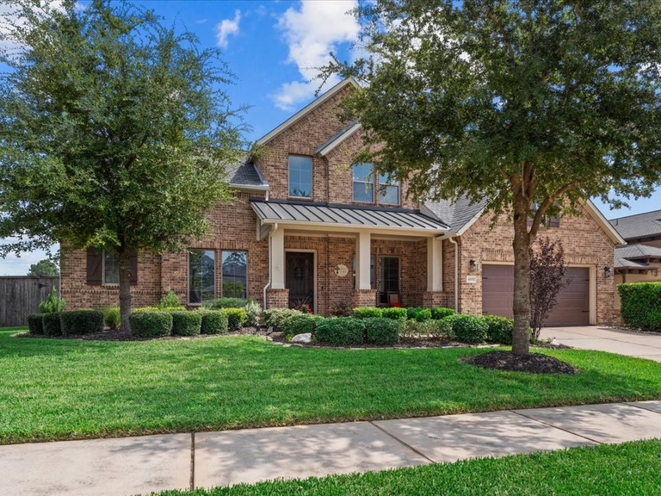 Gated community lake views Spring Texas 77389
