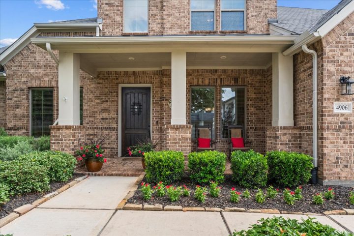 Spring, Texas Homes for Sale 77389 (52) homes in gated community with Lake Views Spring, Texas 77389
