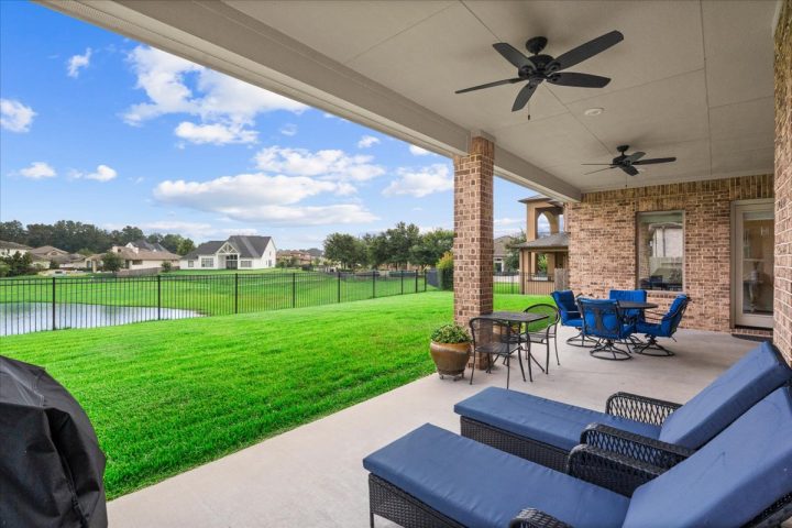 Spring, Texas Homes for Sale 77389 (54) homes in gated community with Lake Views Spring, Texas 77389