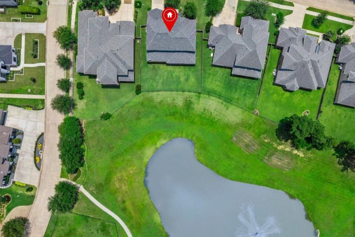 gated neighborhooD Spring TX 77389 99 Homes with lake views and a gated neighborhood in Spring, Texas.