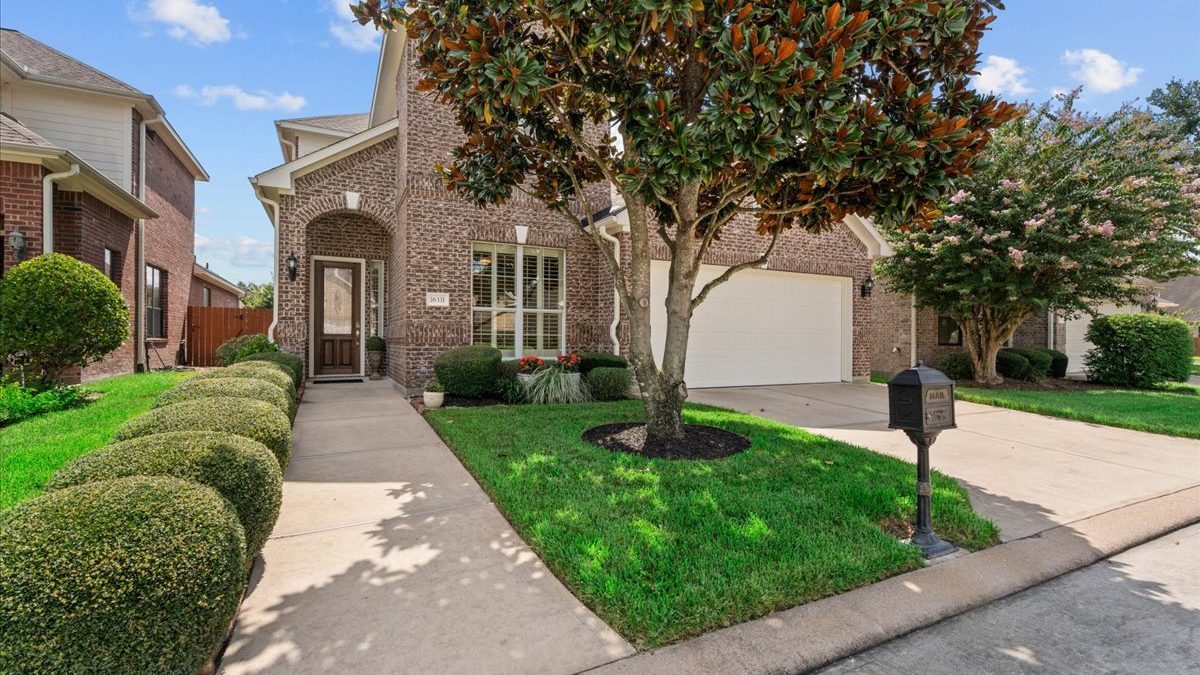 homes for sale in gated communities tomball tx
