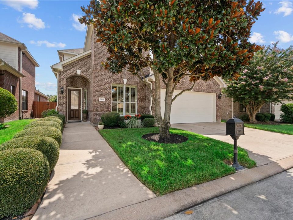 homes for sale in gated communities tomball tx